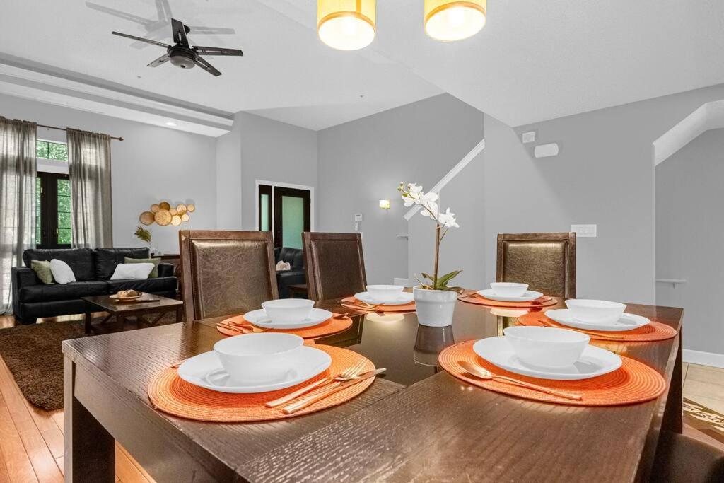 Charming 4Br Family Townhouse Inside Disney Resort Area أورلاندو المظهر الخارجي الصورة