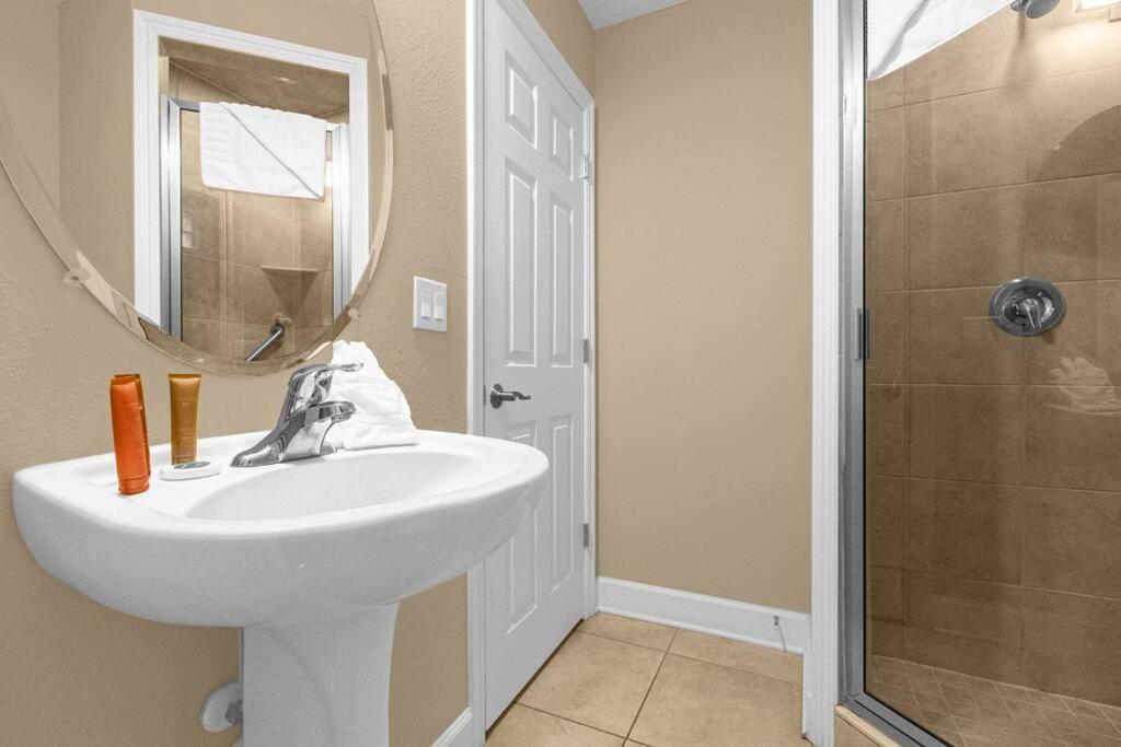 Charming 4Br Family Townhouse Inside Disney Resort Area أورلاندو المظهر الخارجي الصورة