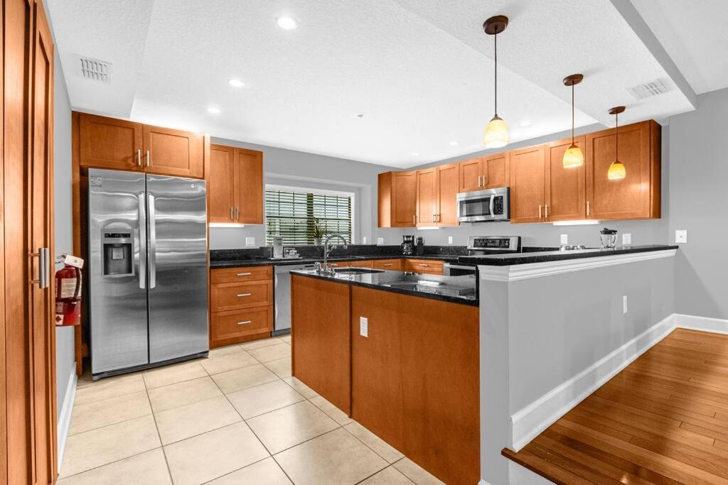Charming 4Br Family Townhouse Inside Disney Resort Area أورلاندو المظهر الخارجي الصورة