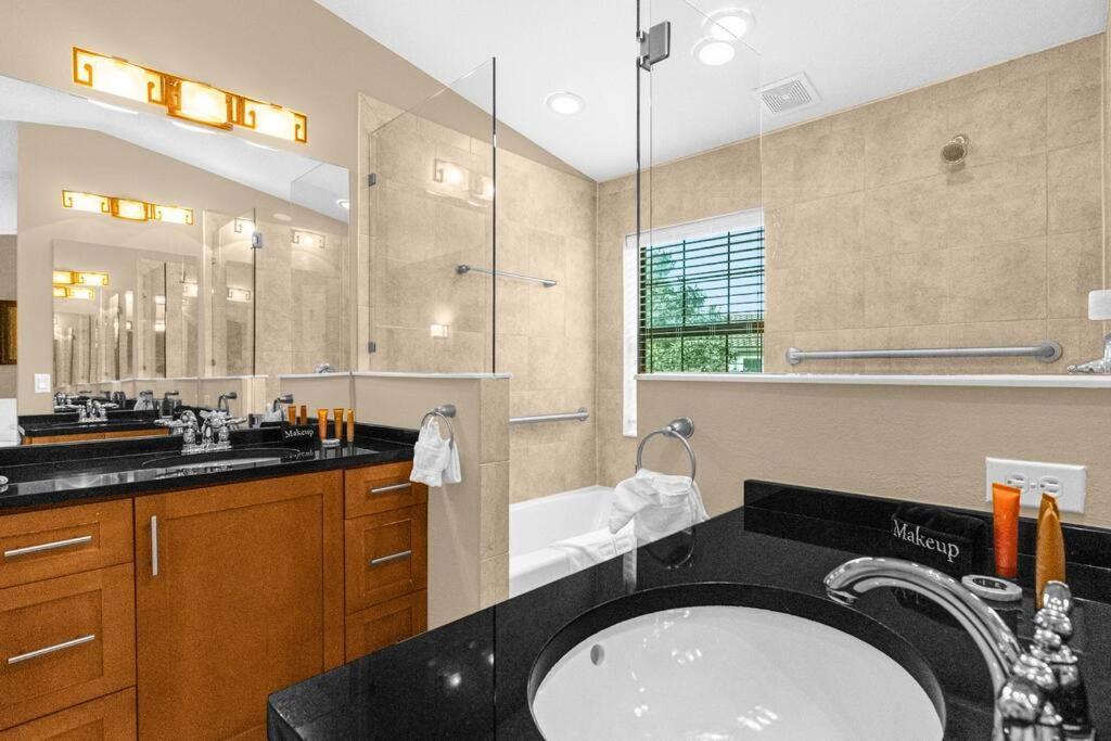 Charming 4Br Family Townhouse Inside Disney Resort Area أورلاندو المظهر الخارجي الصورة